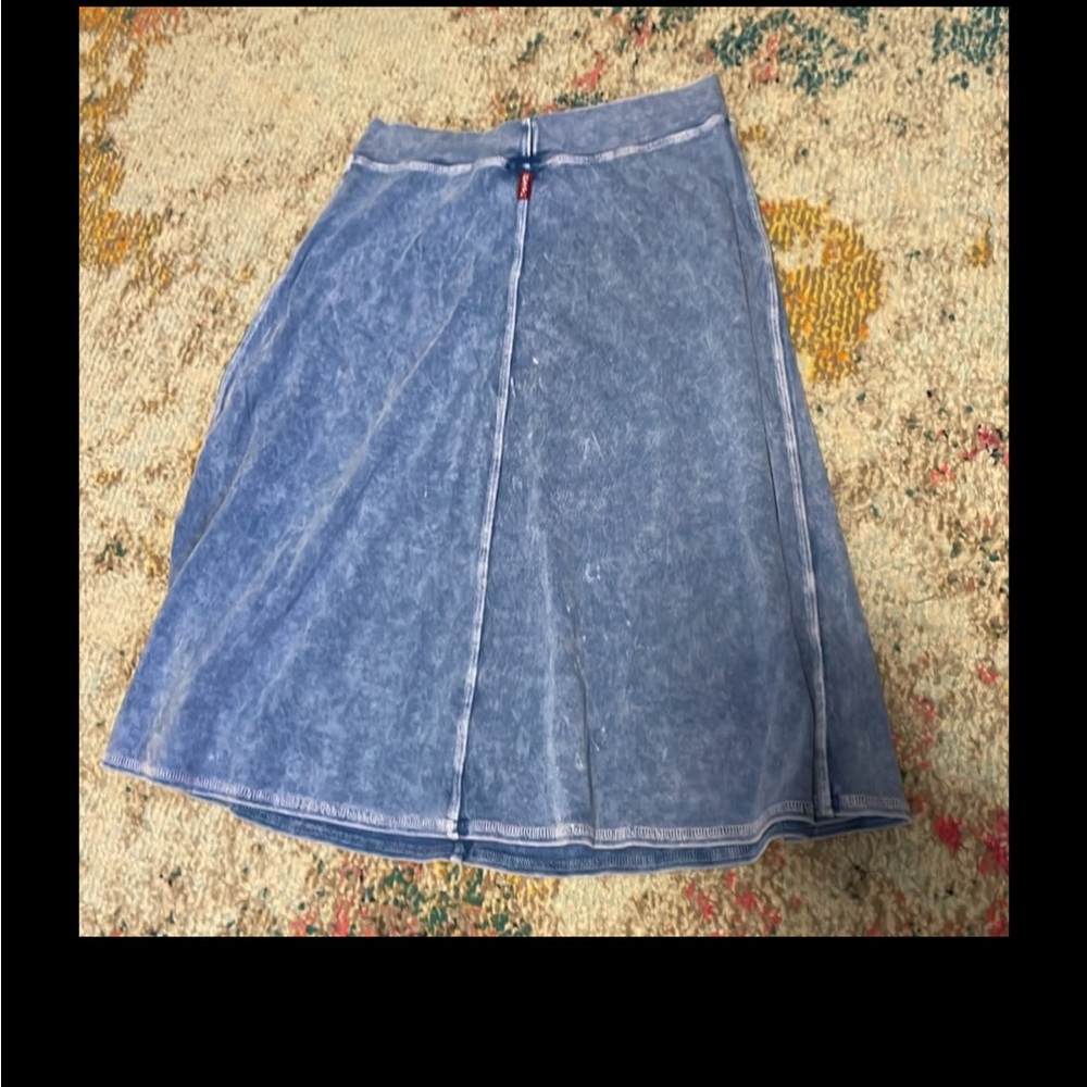 Hard tail skirt - Picture 7 of 7